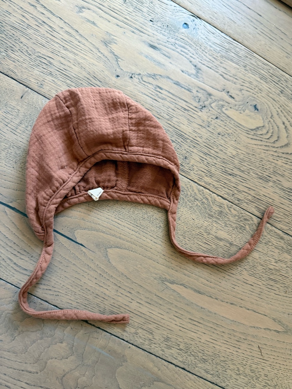 Quincy Mae Organic Cotton Baby Bonnet – Rust / Terracotta / Clay 0–3M